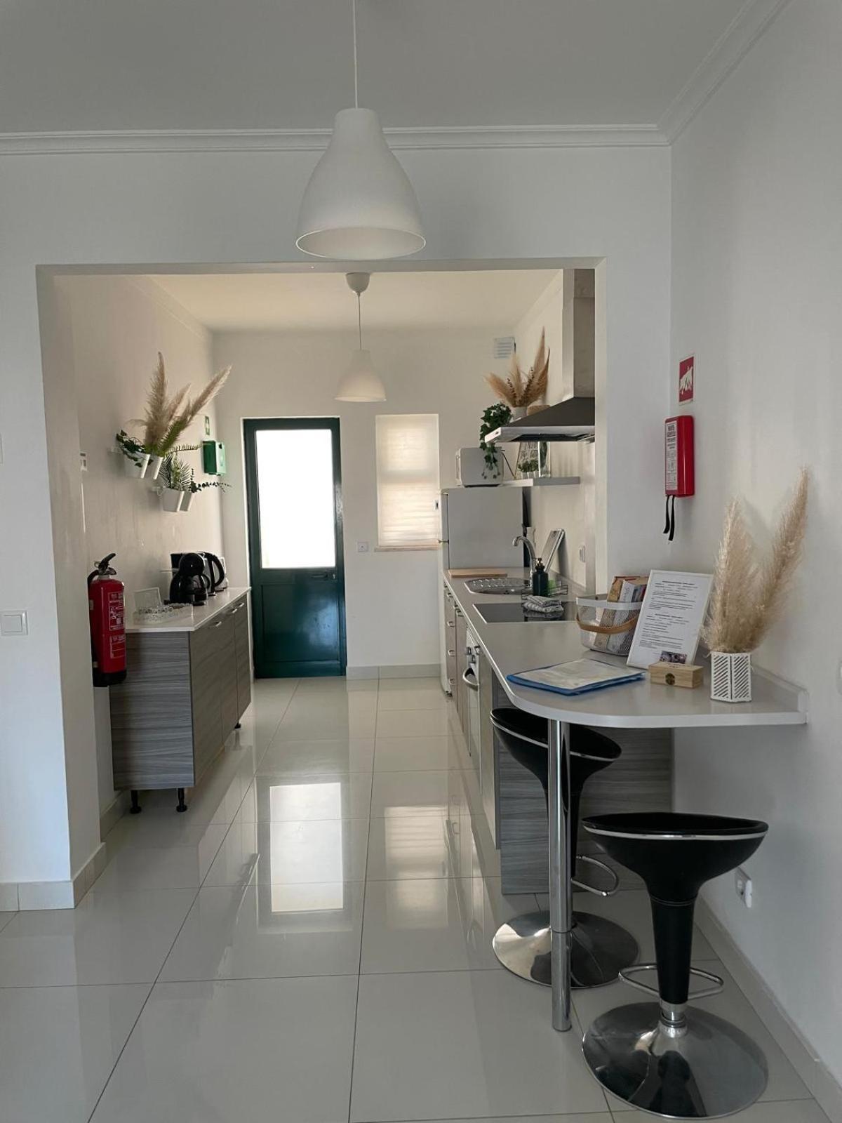 Apartamento Encantador A 100M Da Praia Carvoeiro  Exterior foto